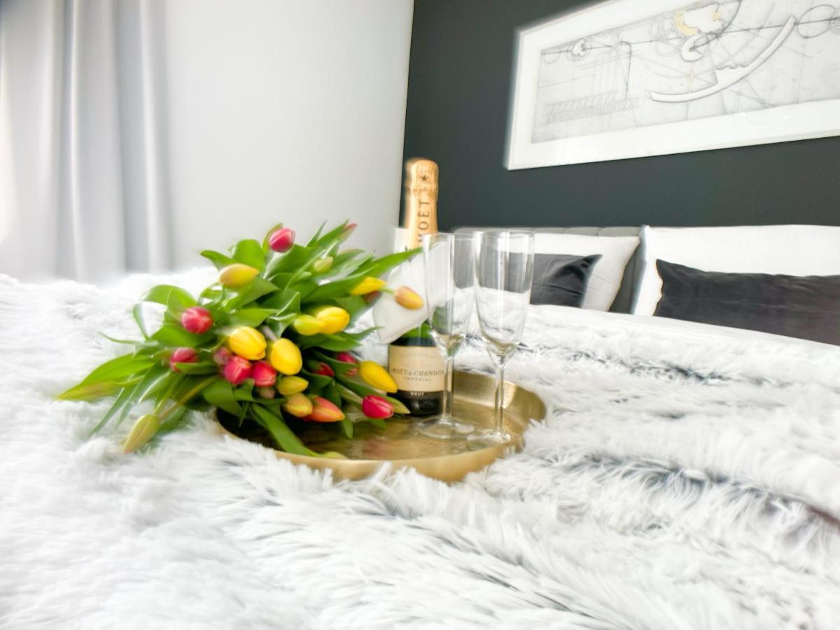 M-Style 02 Apartment Mit Balkon 24H Self-Check-In, Free Parking, Netflix Núremberg Exterior foto